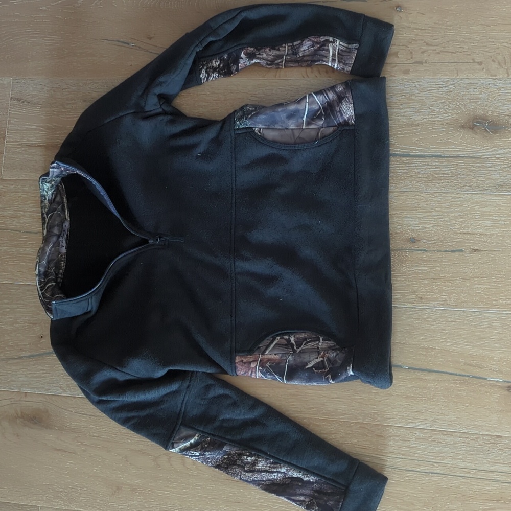 NWOT camo quarter neck sweatshirt